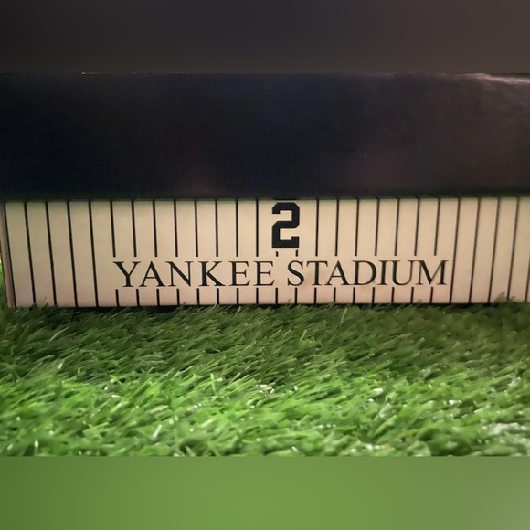 Derek Jeter Final Season Game Day. Sept. 7, 2014. Souvenir 5 Piece Box very rare - Picture 13 of 13